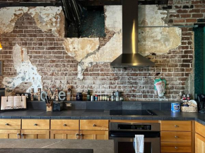 Penthouse On Broughton With FREE Reserved Parking